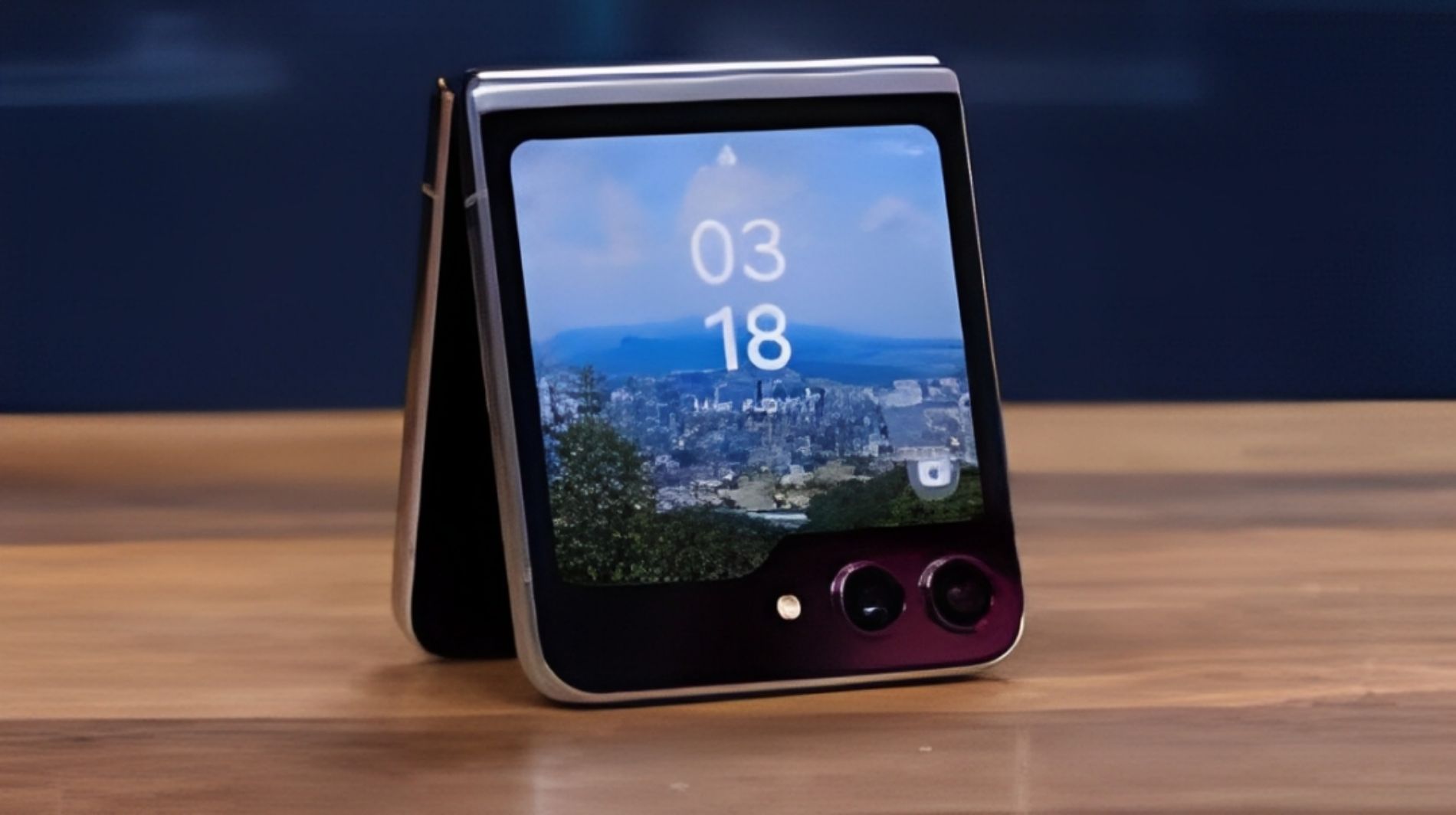 Hình ảnh cho danh mục Z Flip 7 và Z Flip 6: Đâu Là Lựa Chọn Đáng Tiền Trong Năm 2025?